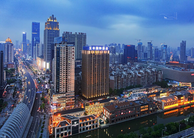 在武汉的房产市场上,“汉美居”是否是一个值得信赖的品牌?这个问题一直困扰着许多购房者和租房者。为了帮助大家做出明智的选择,本文将通过对比分析,为大家揭示汉美居的真实面目。